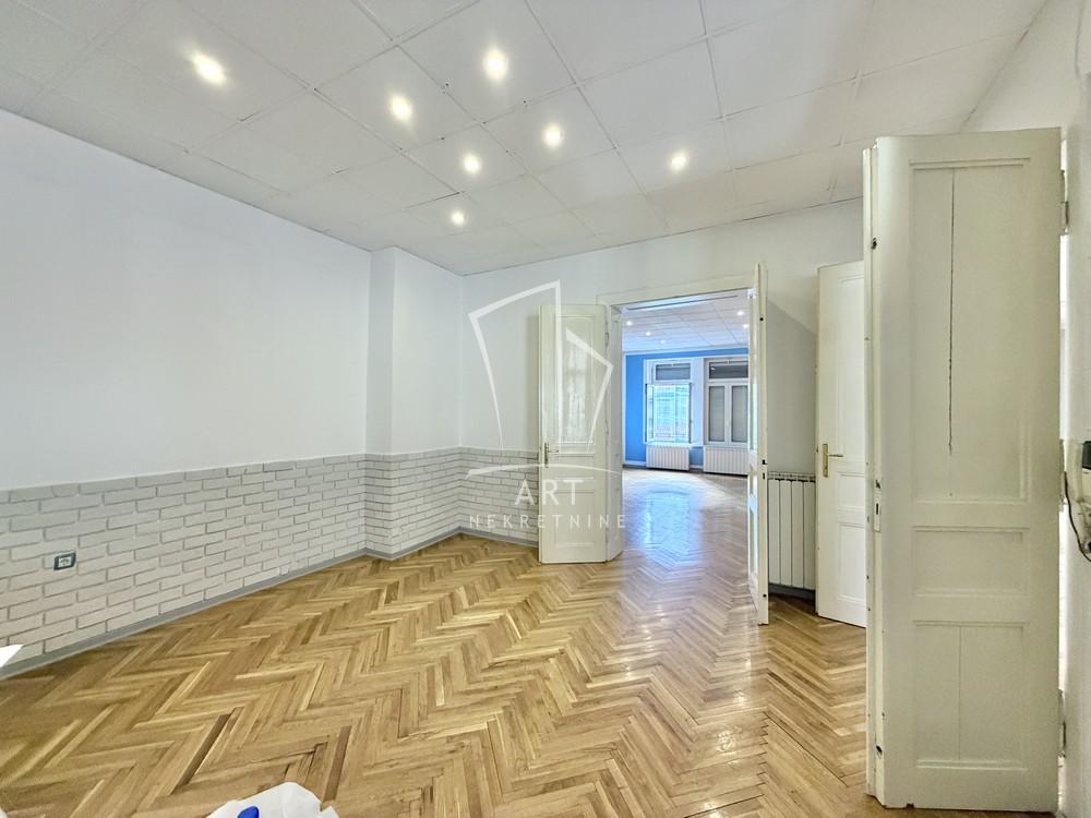 Slika 4 - Kralja Milana, Četvoroiposoban stan na prodaju, 136m2, 550.000€