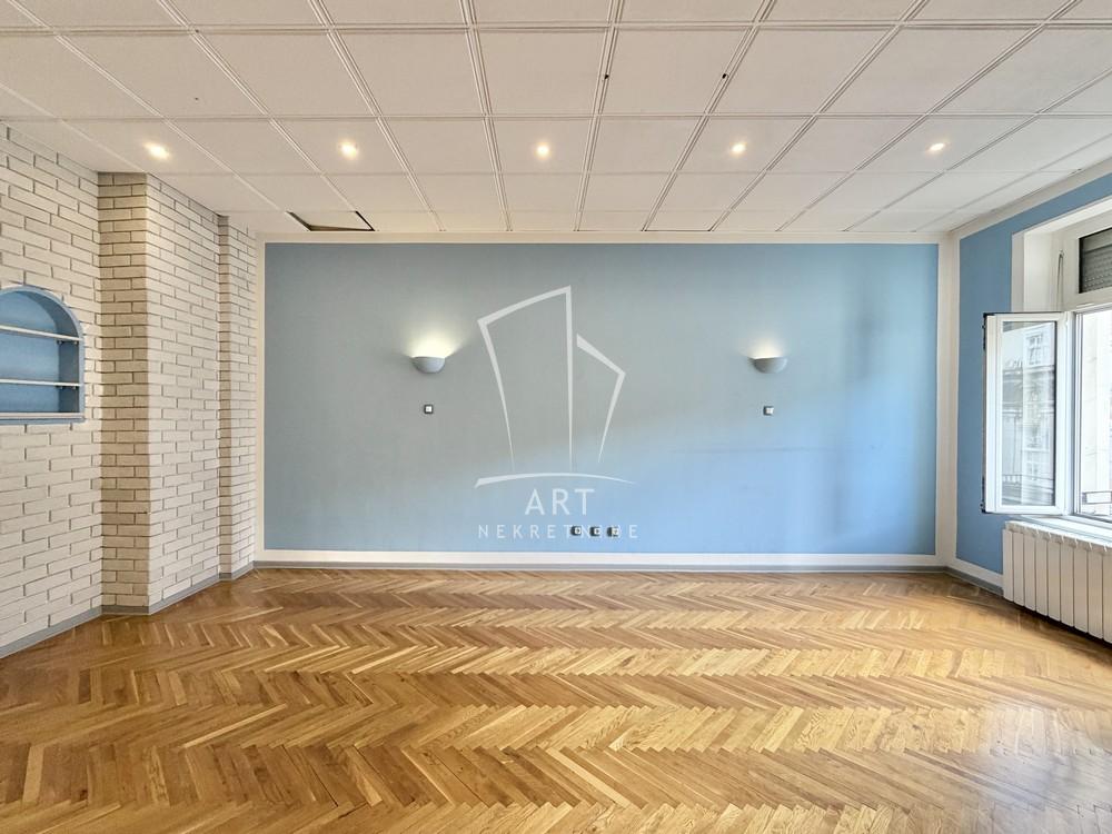 Slika 3 - Kralja Milana, Četvoroiposoban stan na prodaju, 136m2, 550.000€