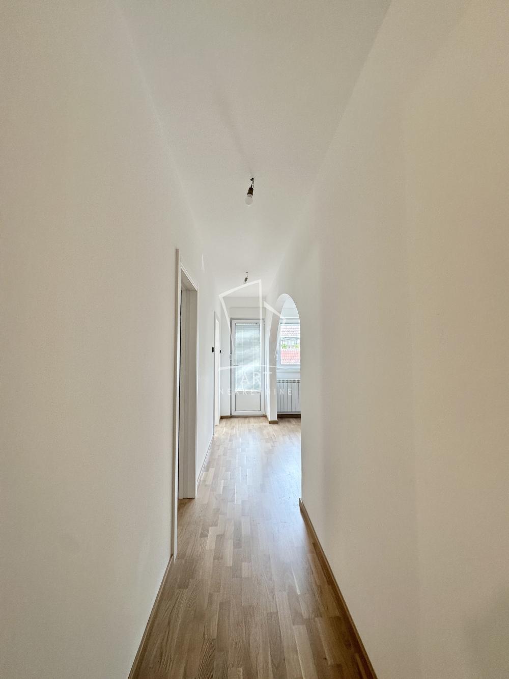 Slika 9 - Pazinska, Trosoban stan na prodaju, 71m2, 245.000€