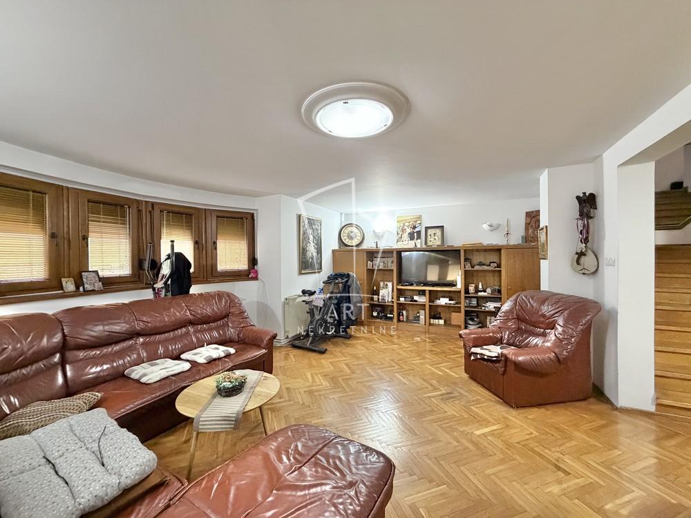 Slika 1 - Graničarska,  Kuća na prodaju, 74m2, 380.000€