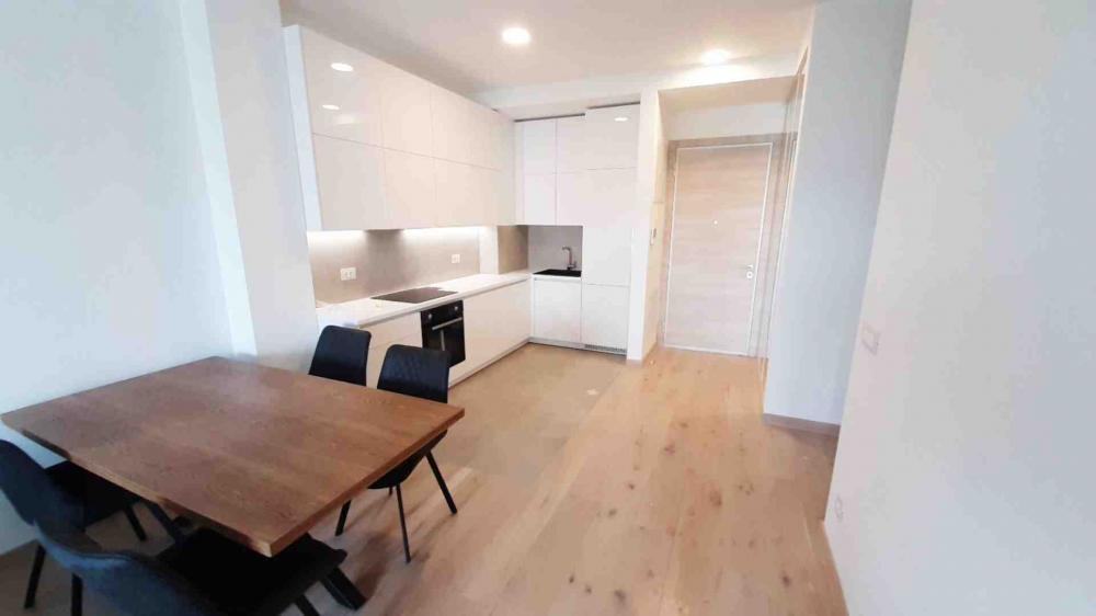 Slika 1 - Bulevar Milutina Milankovića, Trosoban stan za izdavanje, 74m2, 1.000€