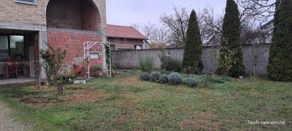 Slika 1 - Bulevar Jovana Dučića,  Kuća na prodaju, 365m2, 290.000€