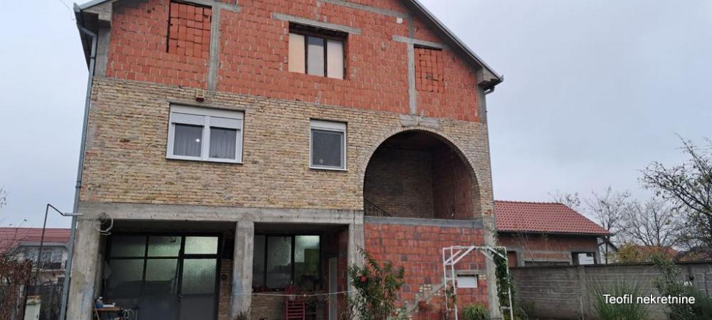 Slika 2 - Bulevar Jovana Dučića,  Kuća na prodaju, 365m2, 290.000€