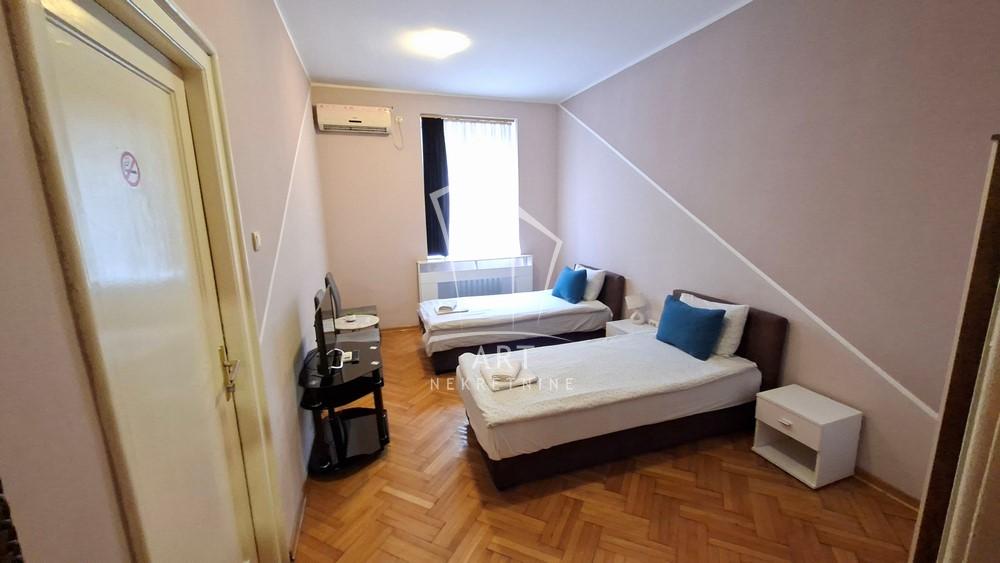 Slika 3 - Dečanska,  Lokal za izdavanje, 250m2, 3.000€