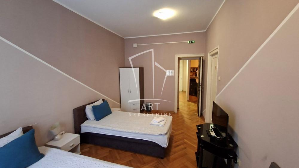 Slika 4 - Dečanska,  Lokal za izdavanje, 250m2, 3.000€