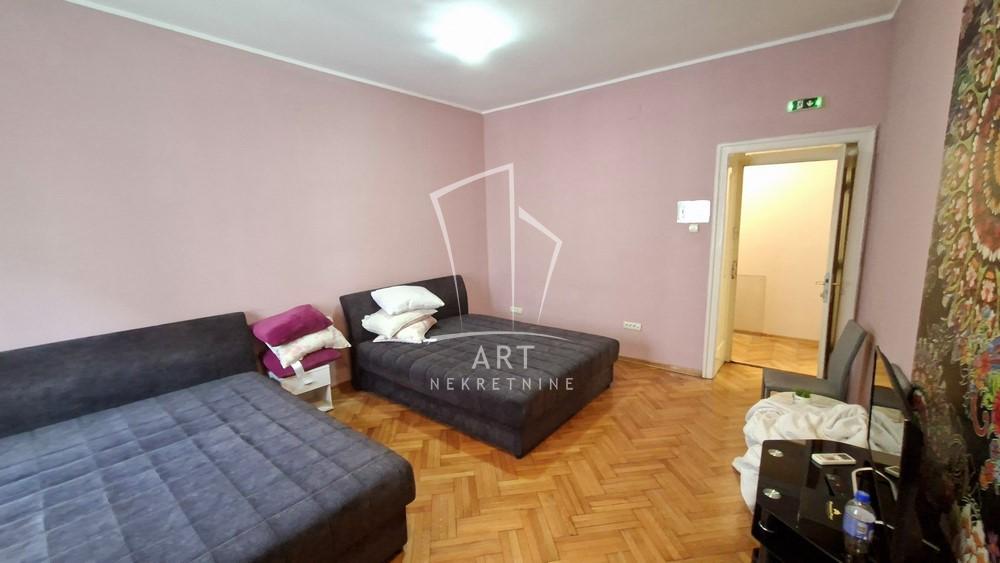 Slika 6 - Dečanska,  Lokal za izdavanje, 250m2, 3.000€