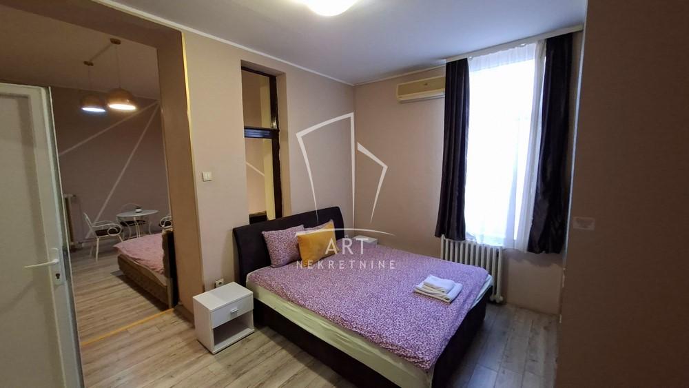 Slika 7 - Dečanska,  Lokal za izdavanje, 250m2, 3.000€