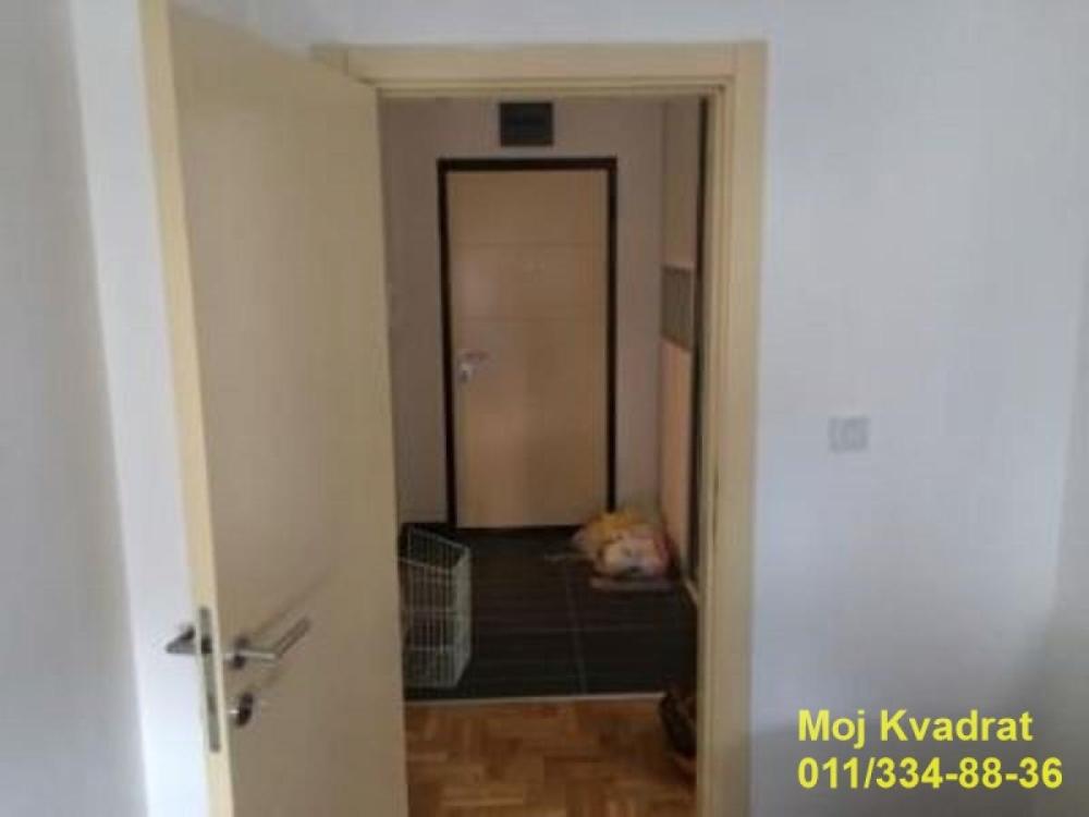 Slika 9 - Jednoiposoban stan na prodaju, 33m2, 150.000€