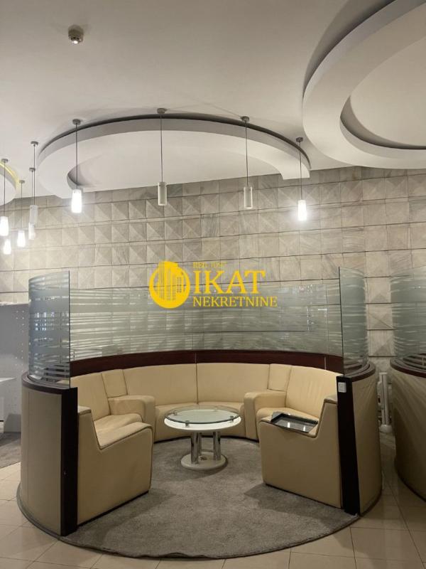 Slika 1 - Trg republike,  Lokal za izdavanje, 526m2, 7.890€