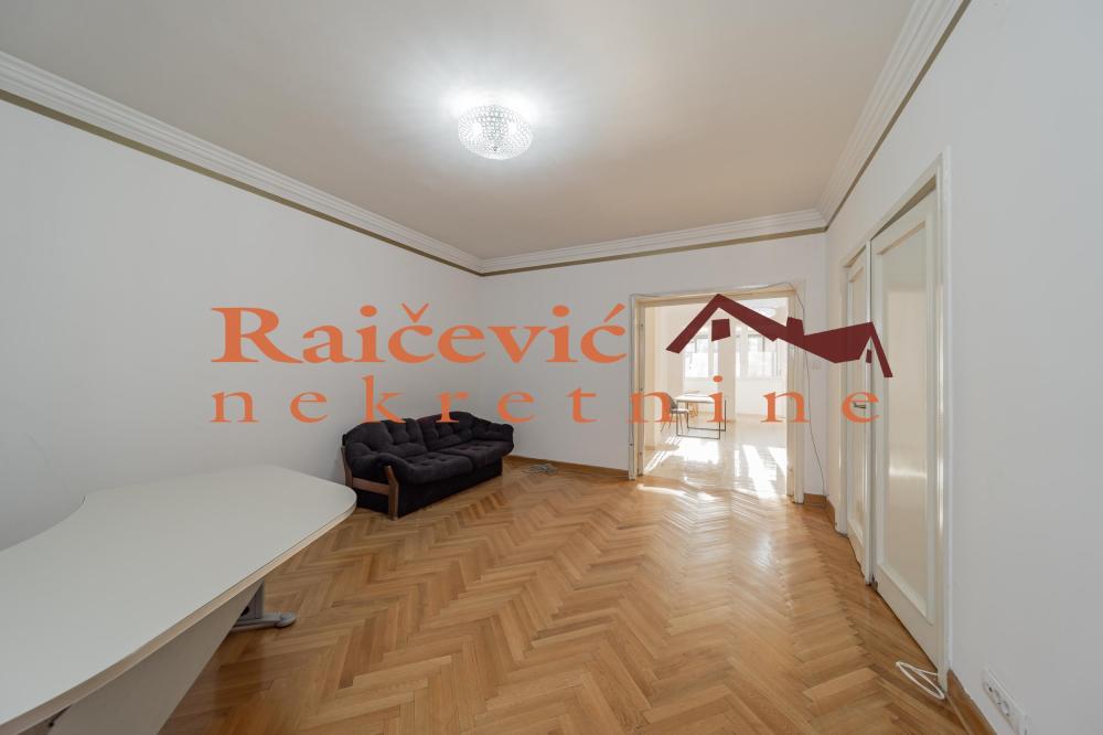 Slika 9 - Bulevar kralja Aleksandra, Trosoban stan za izdavanje, 102m2, 1.000€