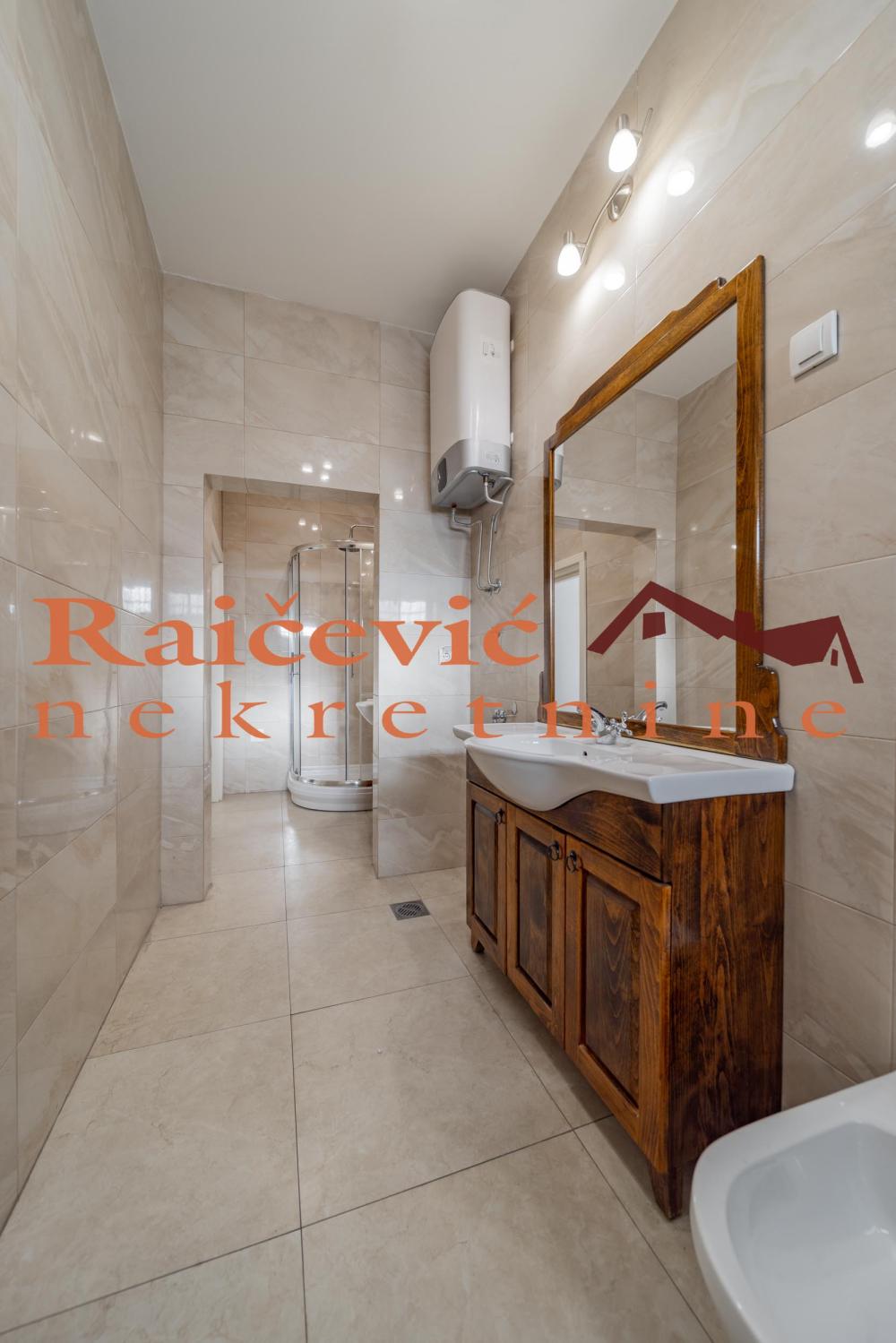 Slika 11 - Bulevar kralja Aleksandra, Trosoban stan za izdavanje, 102m2, 1.000€