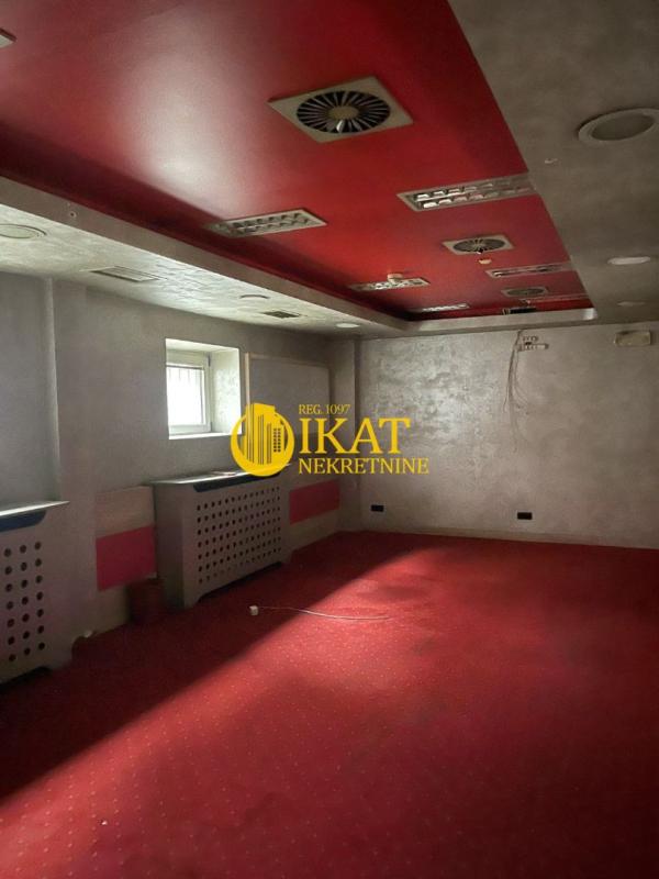 Slika 4 - Trg Nikole Pašića,  Lokal za izdavanje, 309m2, 4.017€