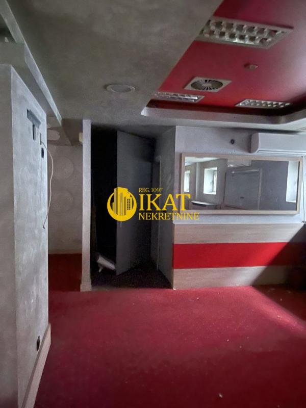 Slika 5 - Trg Nikole Pašića,  Lokal za izdavanje, 309m2, 4.017€