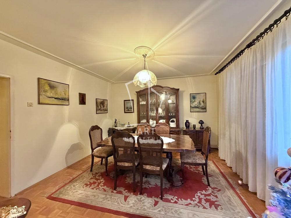 Slika 2 - Vlade Ilića,  Kuća na prodaju, 253m2, 420.000€