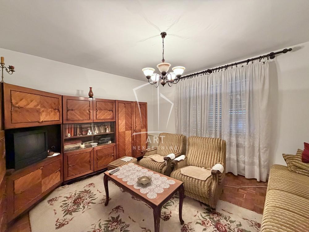 Slika 3 - Vlade Ilića,  Kuća na prodaju, 253m2, 420.000€