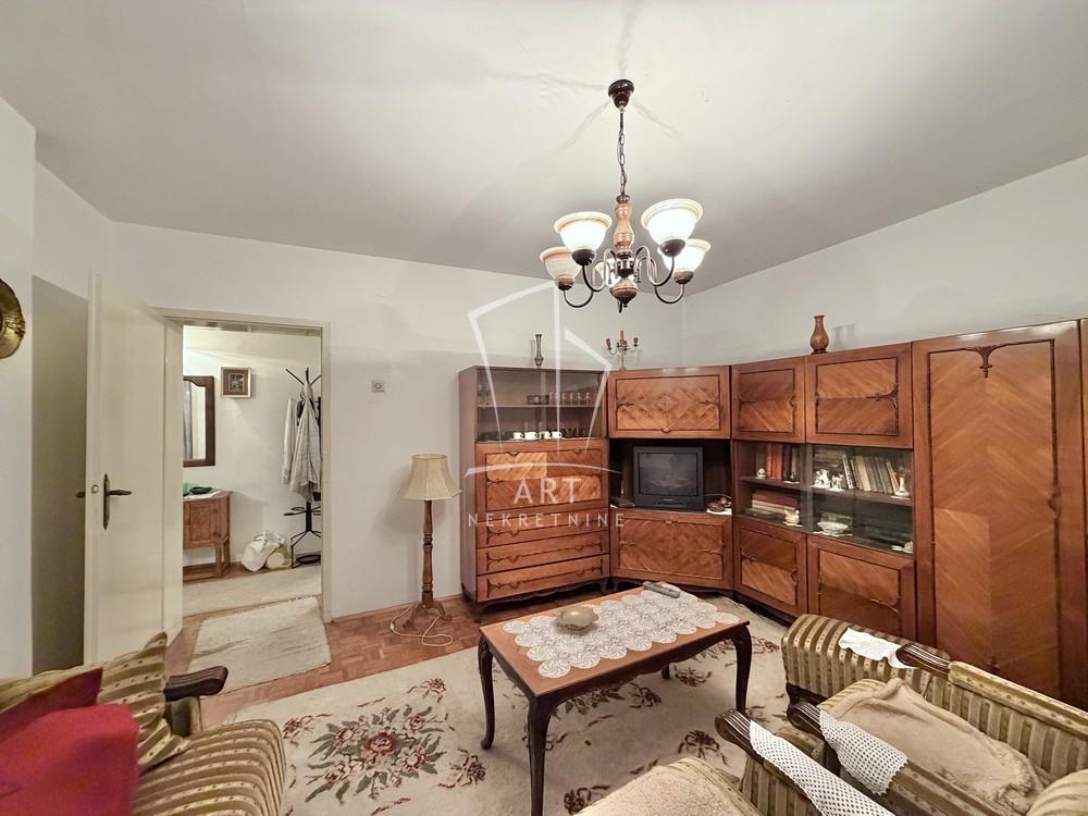 Slika 4 - Vlade Ilića,  Kuća na prodaju, 253m2, 420.000€