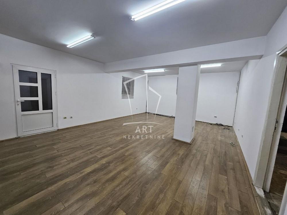 Glavna slika -Breskvin cvet,  Lokal za izdavanje, 82m2, 500€