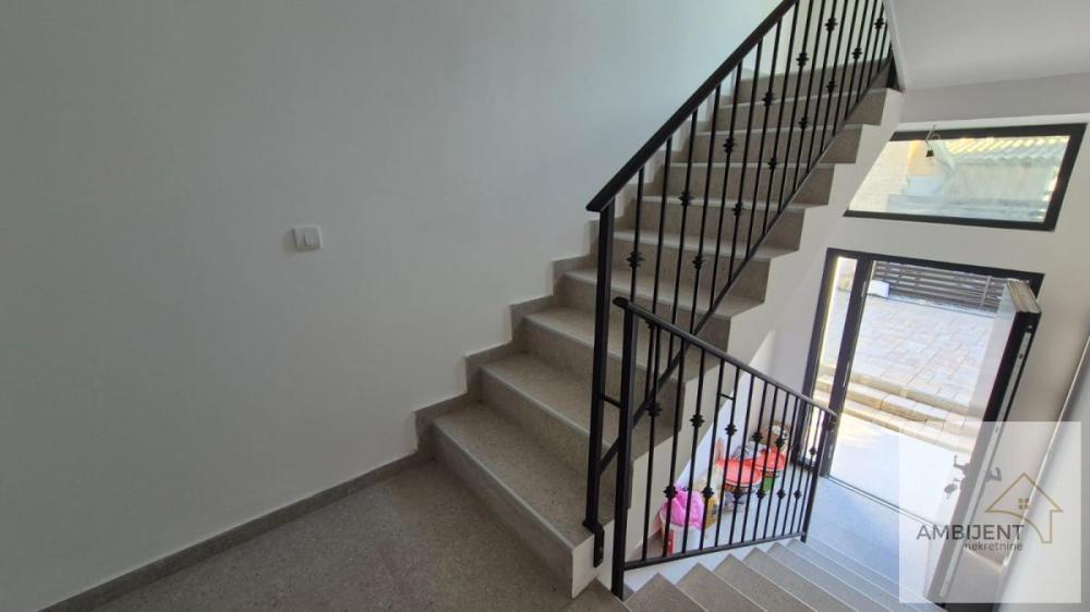 Slika 6 -  Kuća na prodaju, 233m2, 475.000€