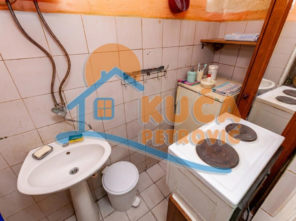 Slika 3 - Strahinjića Bana,  Lokal na prodaju, 26m2, 53.000€