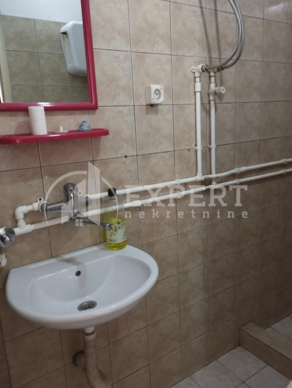 Slika 2 - Južnomoravske brigade,  Stan za izdavanje, 18m2, 200€