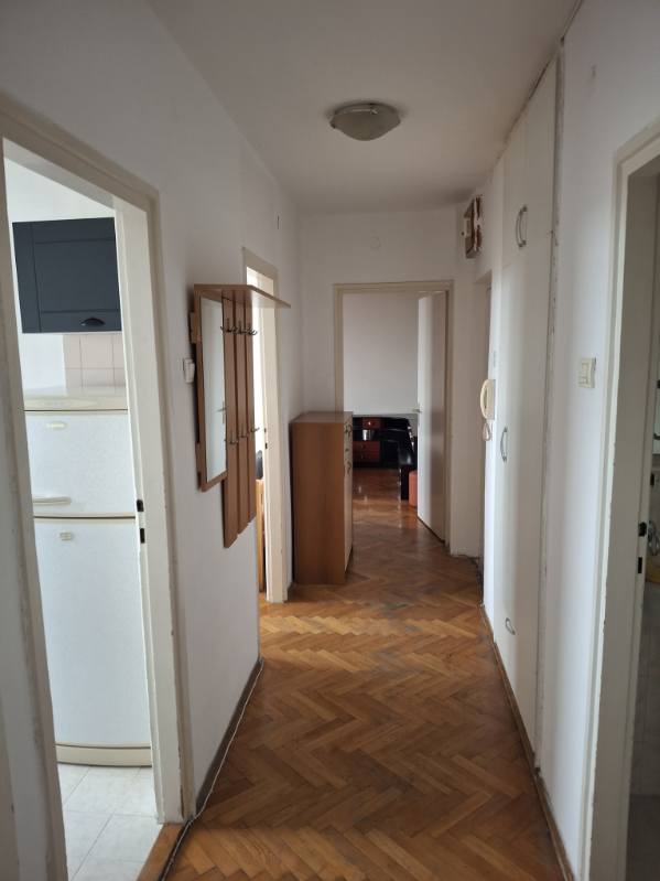 Slika 2 - Marsala Tolbuhina, Dvoiposoban stan za izdavanje, 66m2, 650€