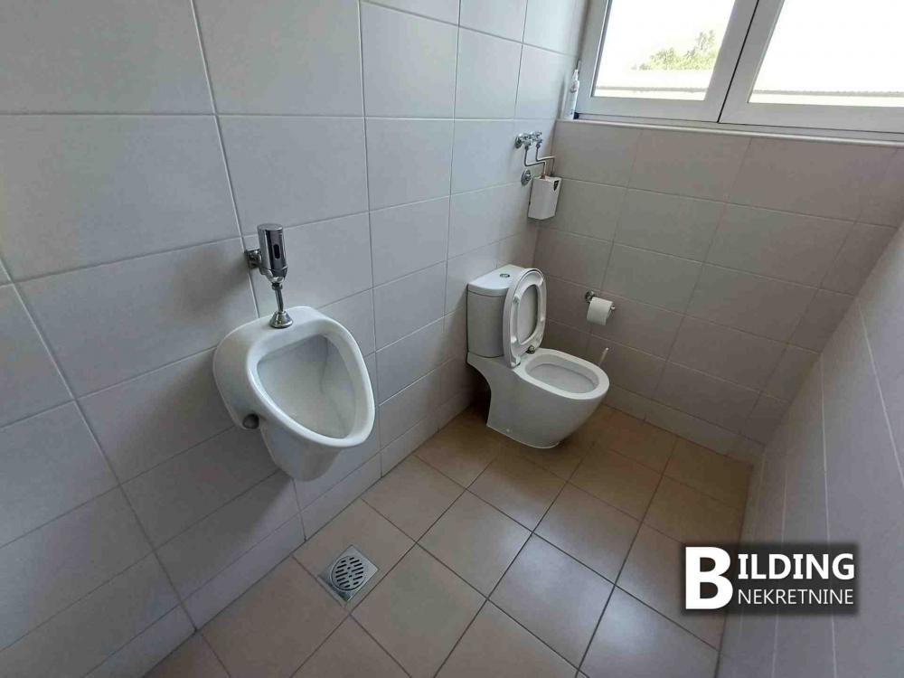 Slika 9 - Batajnički drum,  Lokal za izdavanje, 270m2, 2.000€