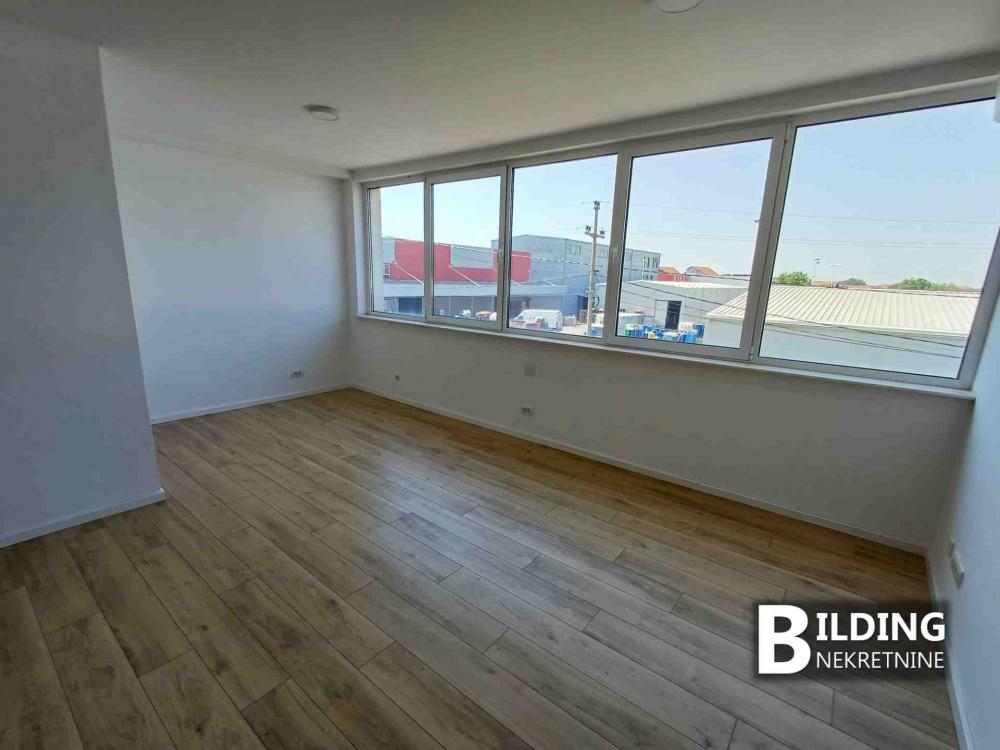 Slika 4 - Batajnički drum,  Lokal za izdavanje, 270m2, 2.000€