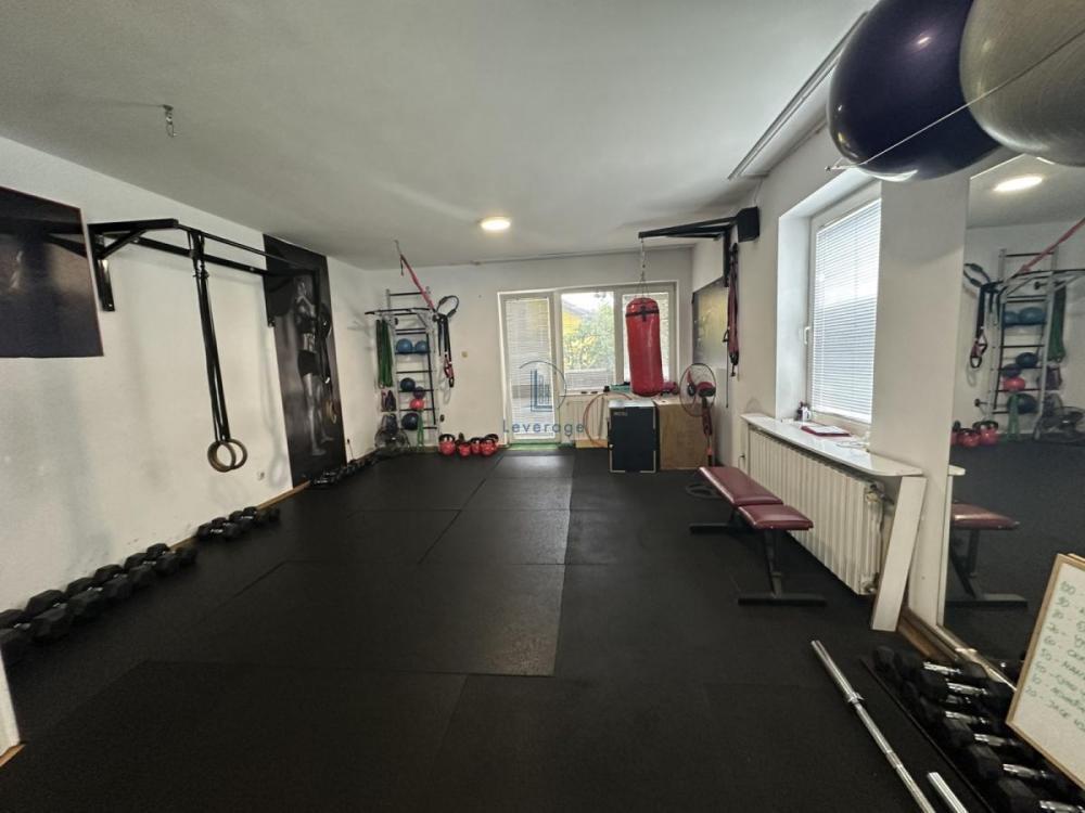 Glavna slika - Lokal za izdavanje, 130m2, 1.000€