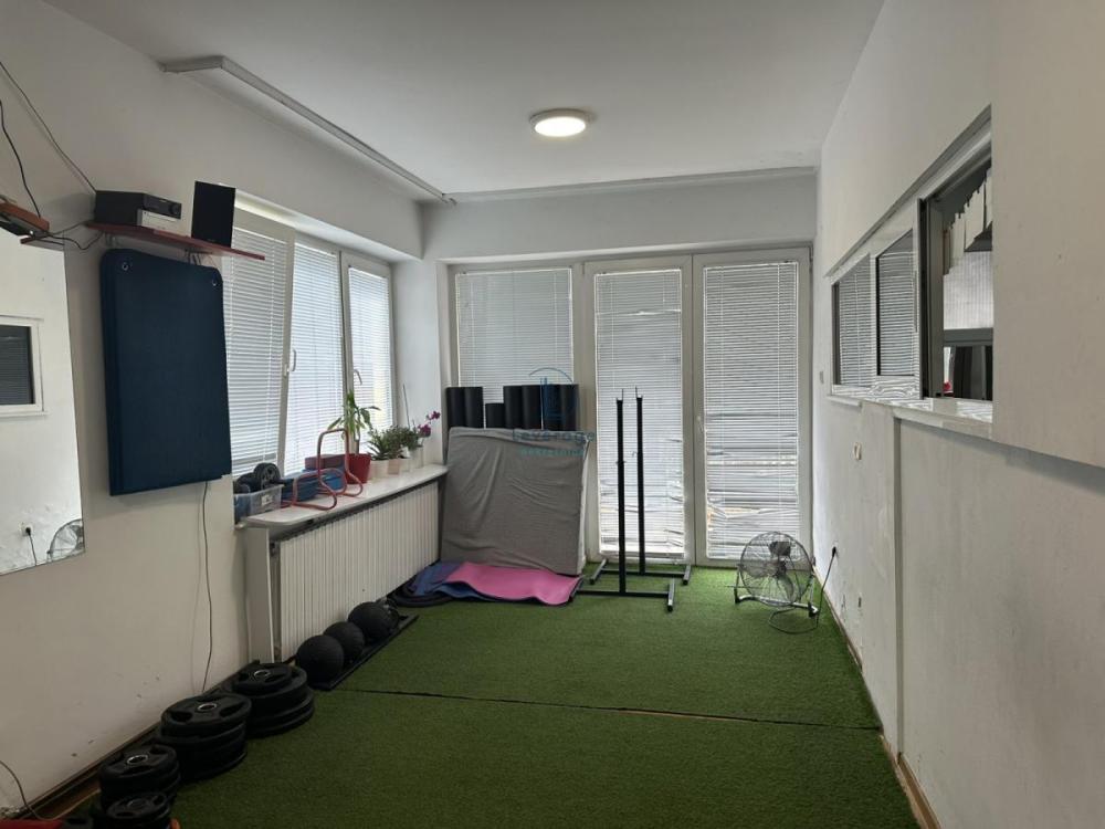 Slika 2 -  Lokal za izdavanje, 130m2, 1.000€