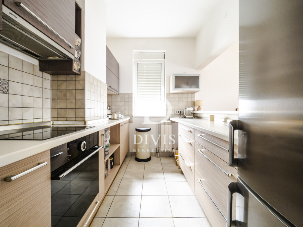 Slika 2 - Leskovačka, Trosoban stan na prodaju, 70m2, 282.000€