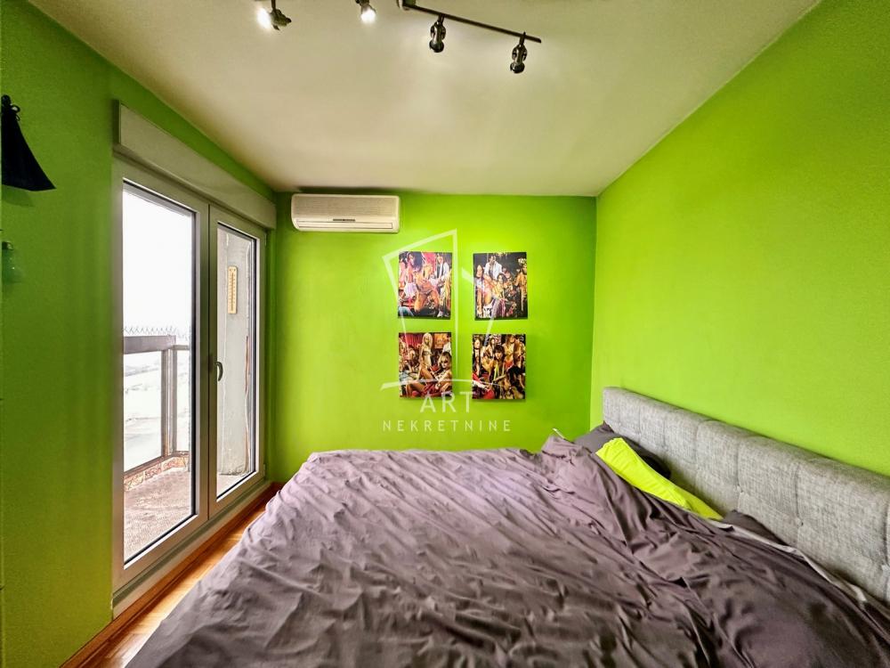 Slika 6 - Bulevar Maršala Tolbuhina, Trosoban stan na prodaju, 80m2, 330.000€