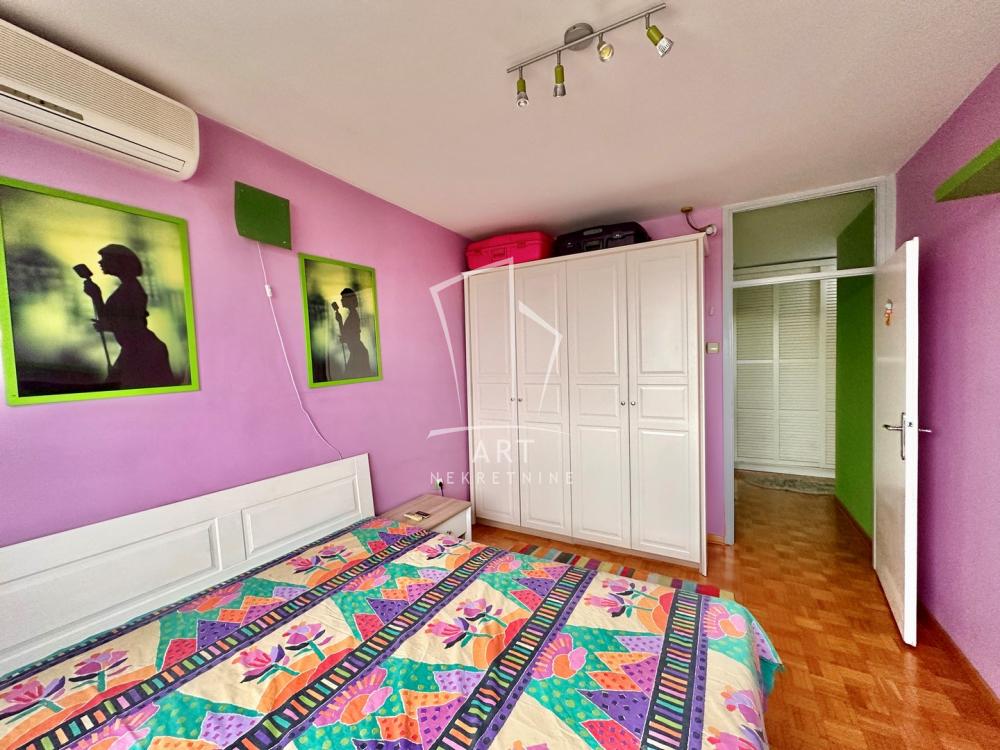 Slika 8 - Bulevar Maršala Tolbuhina, Trosoban stan na prodaju, 80m2, 330.000€