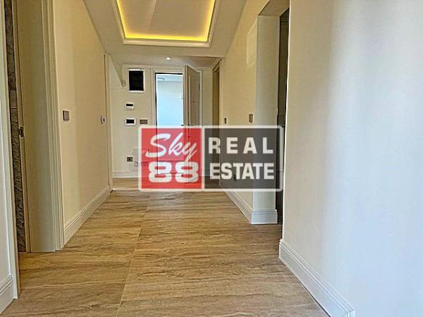 Slika 9 - Četvorosoban stan za izdavanje, 173m2, 3.500€