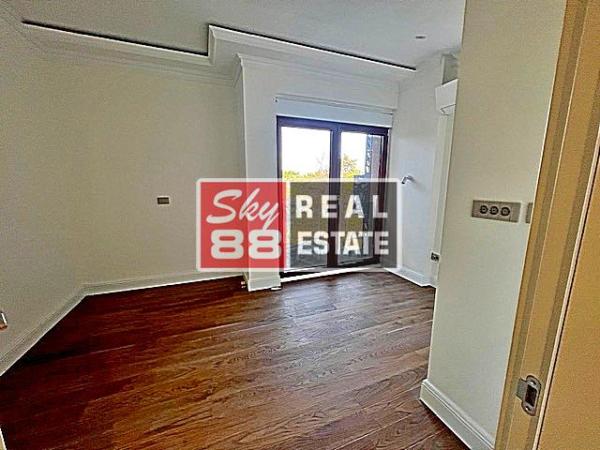 Slika 8 - Četvorosoban stan za izdavanje, 173m2, 3.500€