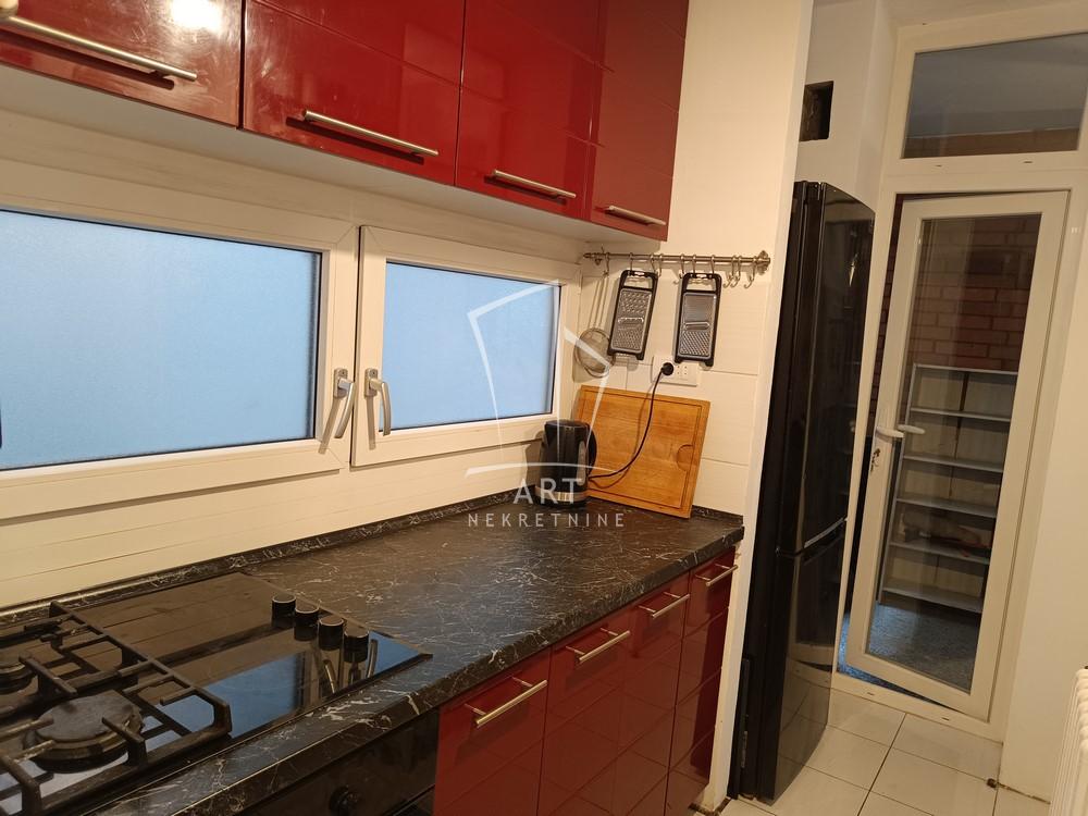 Slika 3 - Bulevar Arsenija Čarnojevića, Trosoban stan za izdavanje, 70m2, 900€