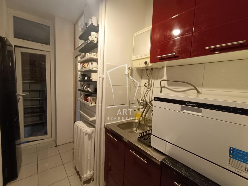 Slika 4 - Bulevar Arsenija Čarnojevića, Trosoban stan za izdavanje, 70m2, 900€