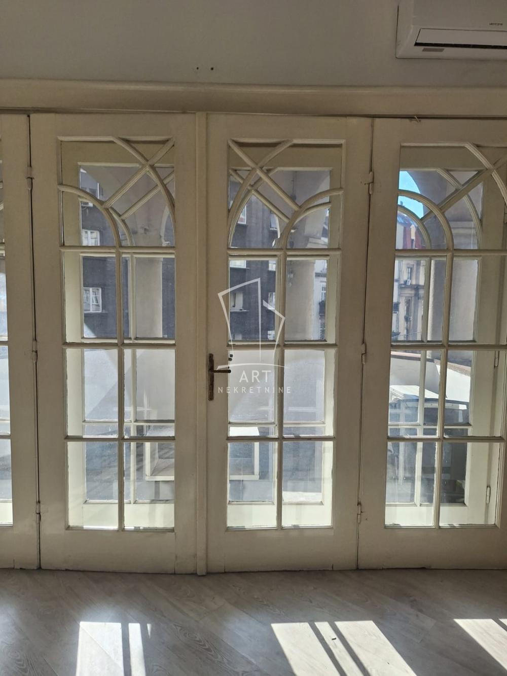 Slika 7 - Sremska,  Lokal za izdavanje, 107m2, 1.200€