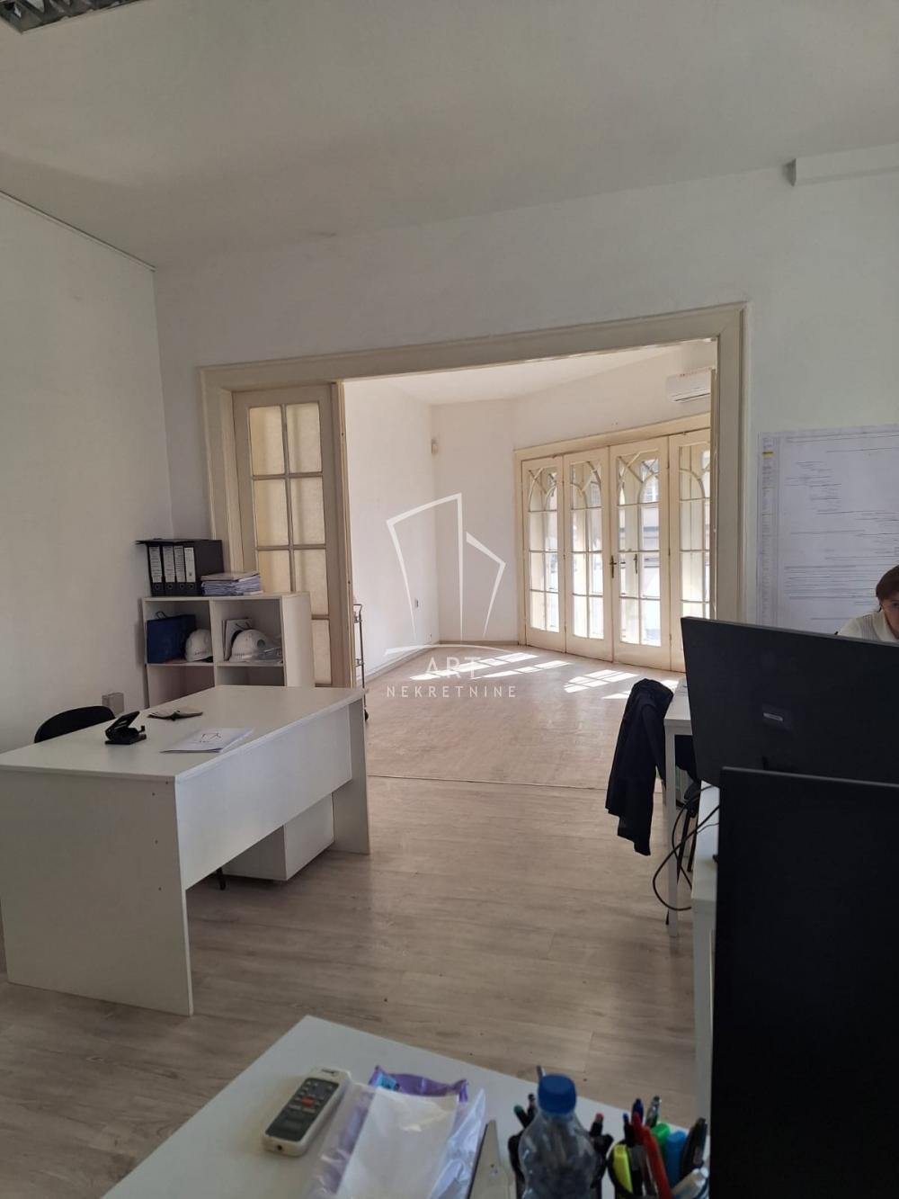 Glavna slika -Sremska,  Lokal za izdavanje, 107m2, 1.200€