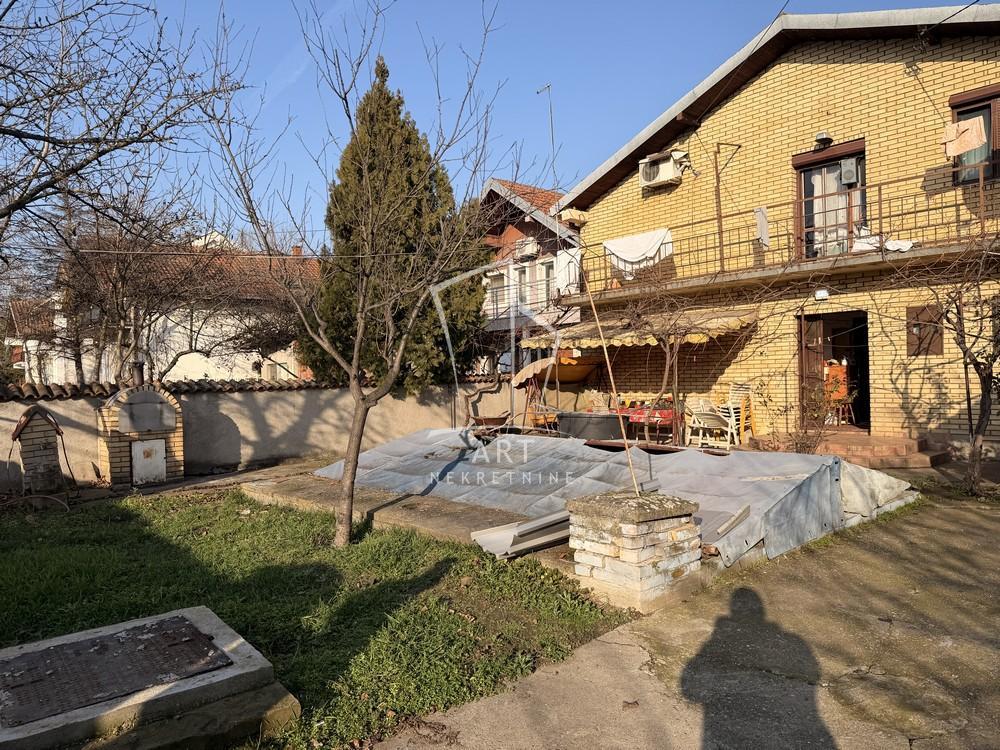 Glavna slika -Grge Andrijanovića 3. deo,  Kuća na prodaju, 419m2, 289.000€