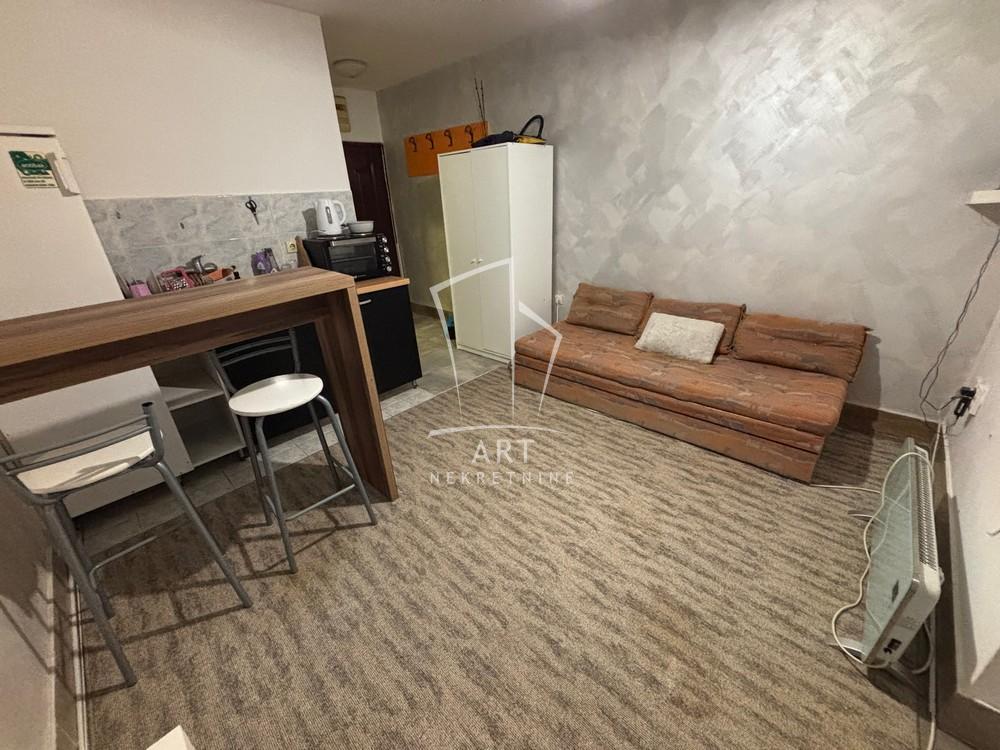 Glavna slika -Ace Joksimovića, Stan za izdavanje, 22m2, 260€