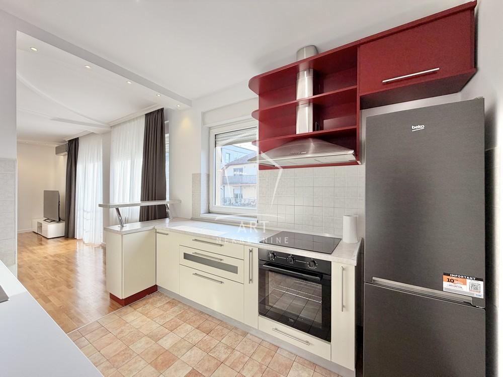 Slika 6 - Bulevar oslobođenja, Četvorosoban stan za izdavanje, 105m2, 1.400€