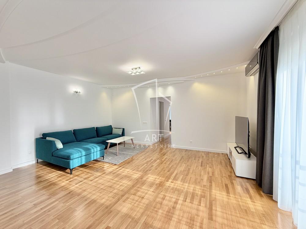 Slika 2 - Bulevar oslobođenja, Četvorosoban stan za izdavanje, 105m2, 1.400€