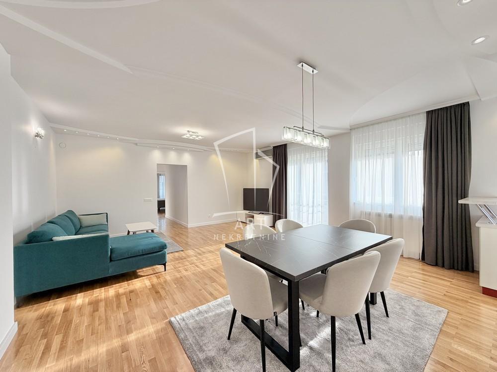 Glavna slika -Bulevar oslobođenja, Četvorosoban stan za izdavanje, 105m2, 1.400€
