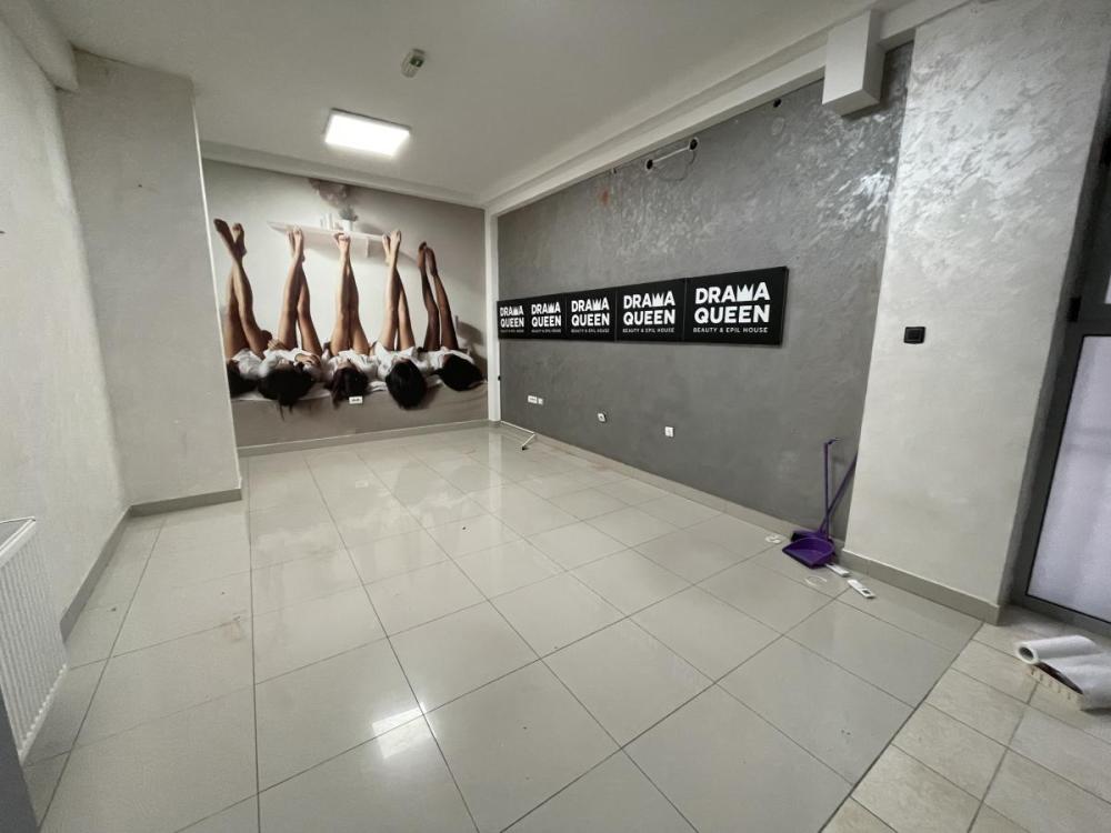 Slika 1 -  Lokal za izdavanje, 180m2, 1.200€