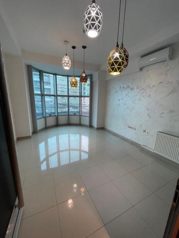 Slika 8 -  Lokal za izdavanje, 180m2, 1.200€