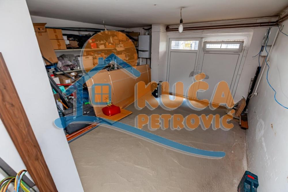 Slika 10 - Petra Aranđelovića,  Kuća na prodaju, 244m2, 327.000€