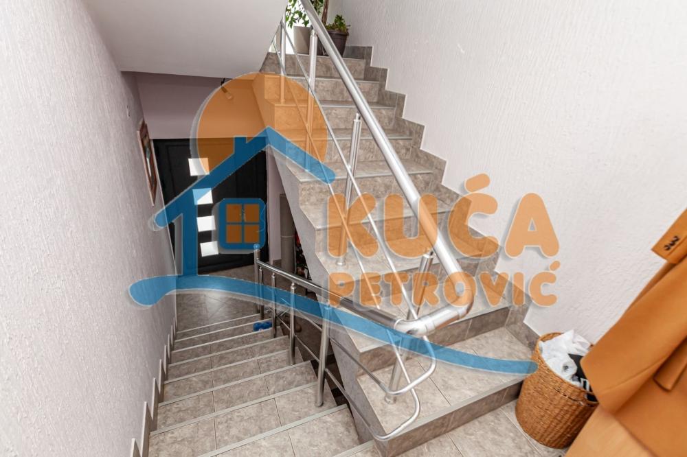 Slika 9 - Petra Aranđelovića,  Kuća na prodaju, 244m2, 327.000€