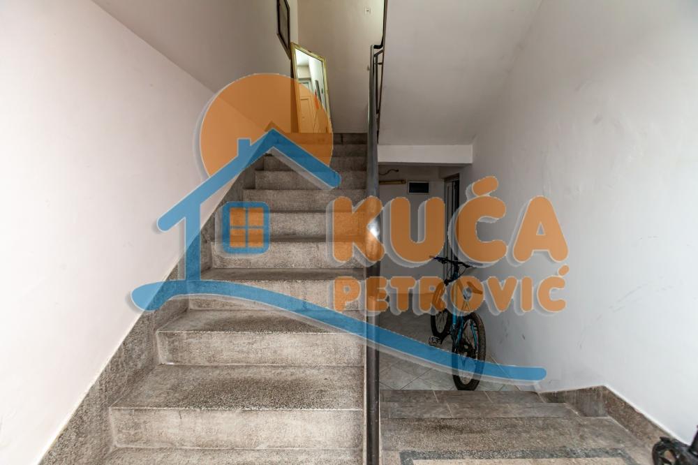 Slika 11 - Jovana Skerlića, Troiposoban stan na prodaju, 131m2, 180.000€