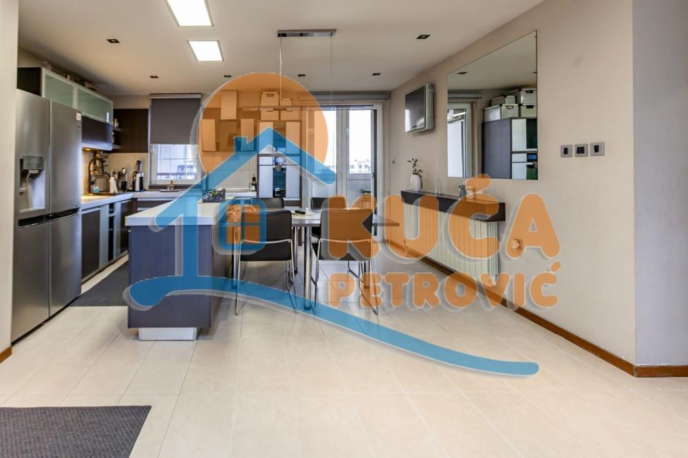 Slika 7 - Vojvode Tankosića, Četvorosoban stan za izdavanje, 128m2, 1.000€