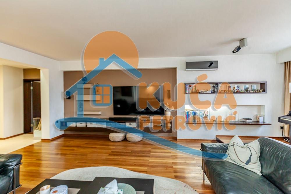 Slika 4 - Vojvode Tankosića, Četvorosoban stan za izdavanje, 128m2, 1.000€